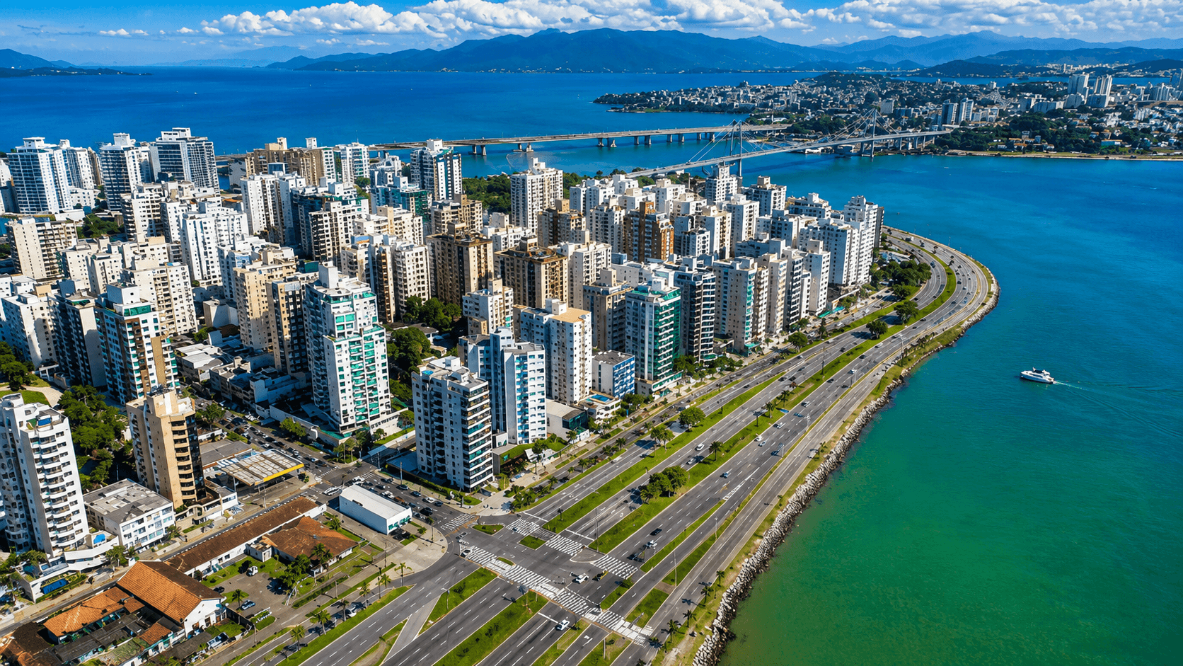Centro de Florianópolis: história, praticidade e vida urbana no coração da Ilha